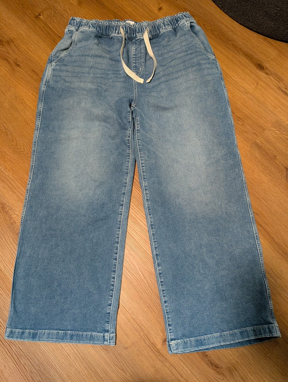 Lane Bryant High Rise Pull On Wide Leg Cloud Jeans 16